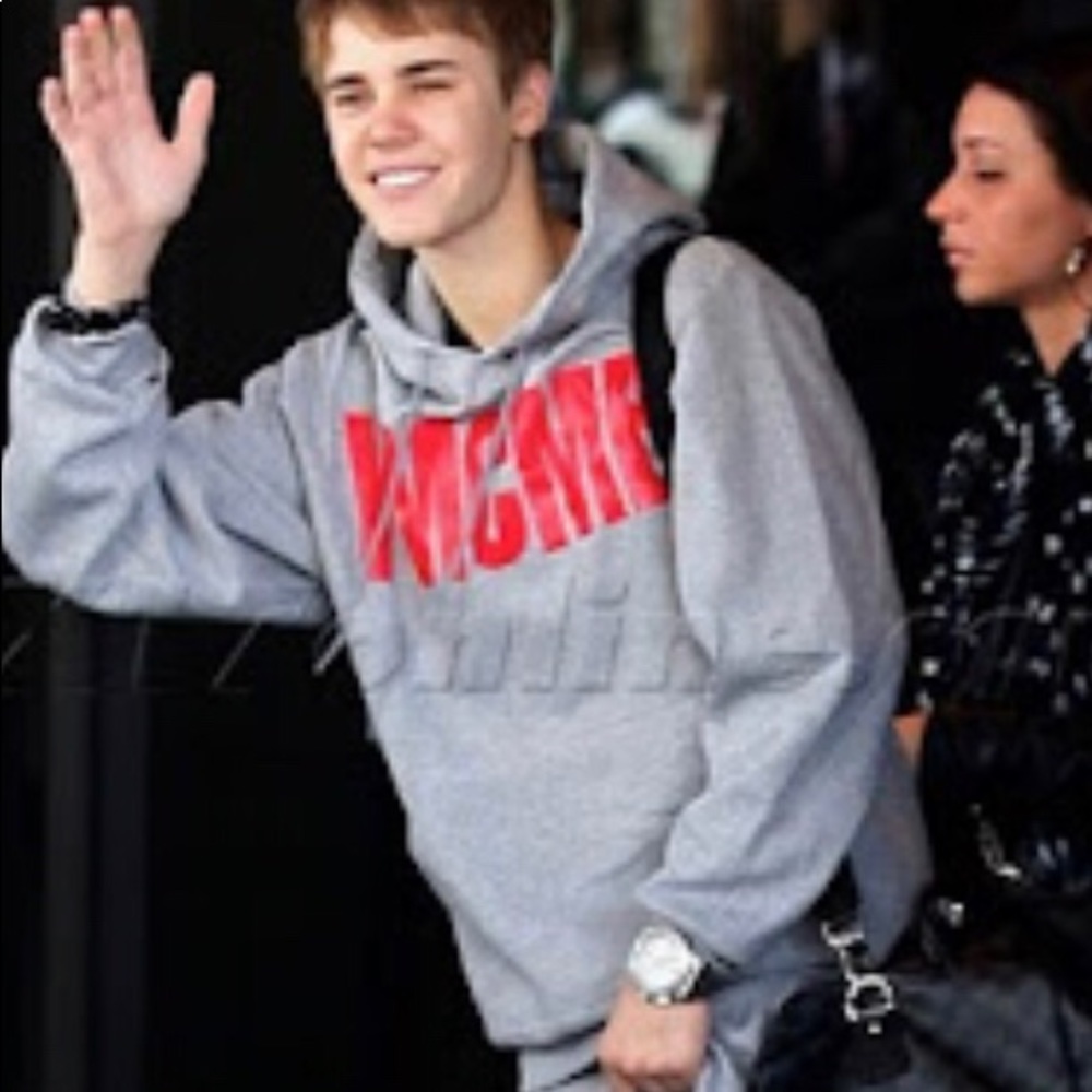 YMCMB | crewneck sweatshirt - Picture 2 of 8